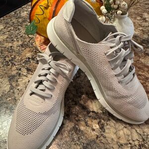 Women's Cream Sneakers